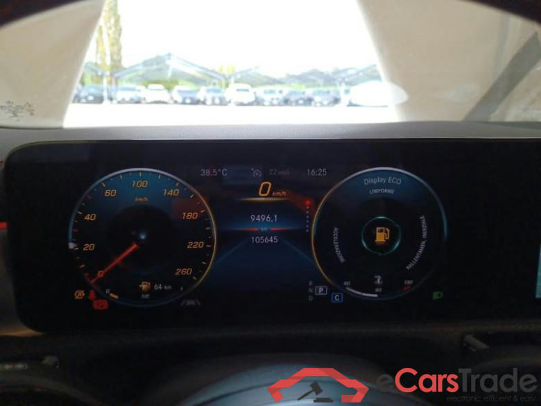 MERCEDES-BENZ CLA SHOOTING BRAKE / 2019 / 5P / STATION WAGON CLA 180 AUTOMATIC PREMIUM #4