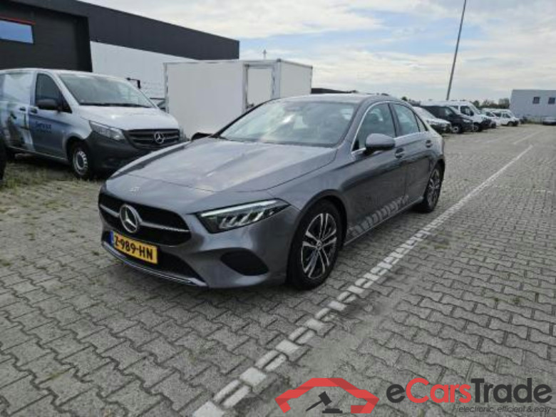 MERCEDES-BENZ A-klasse 180 Star Edition #1