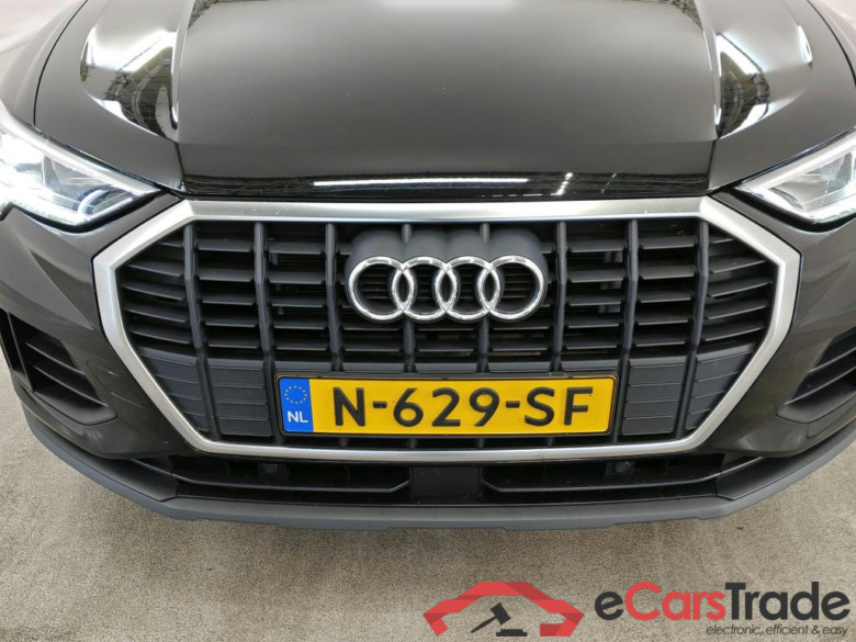 Audi Q3 45 TFSI e S tronic Business Edition 5d #5