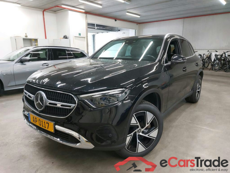 MERCEDES - MER GLC 300 e 4MATIC 313PK DCT Luxury Line With Black Leather & Pano Roof & Driving Assistance Plus & 360 Camera Pack  * HYBRID * #1