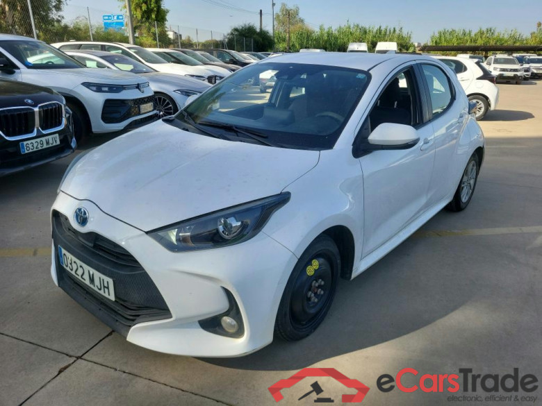 TOYOTA Yaris / 2020 / 5P / berlina con portón 1.5 120H Business Plus