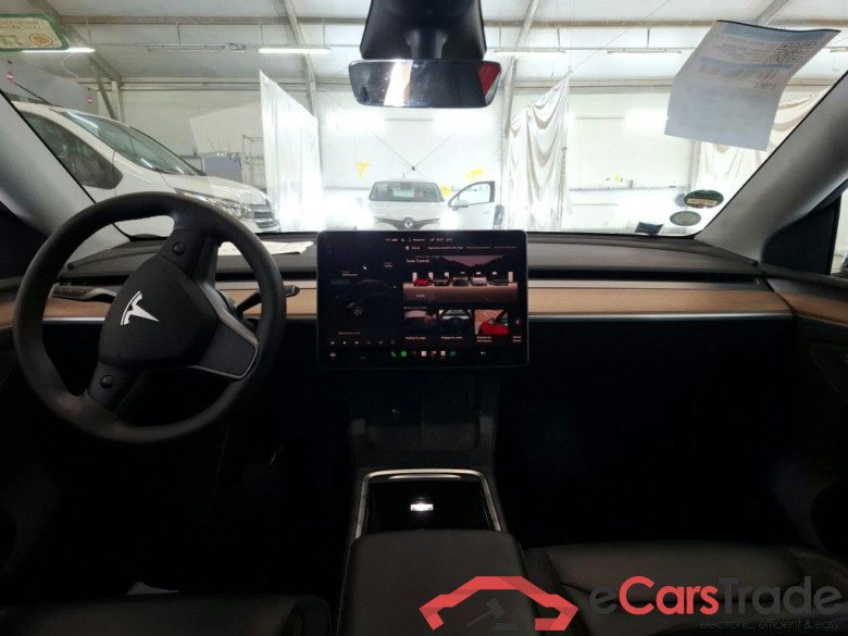 TESLA Model Y / 2020 / 5P / SUV Grand Autonomie Dual Motor AWD #6