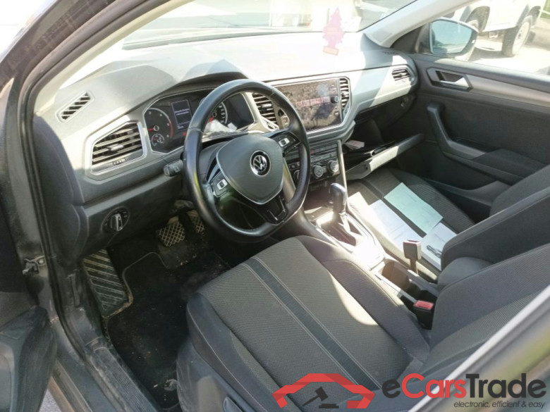 VOLKSWAGEN T-Roc / 2017 / 5P / todoterreno Advance 2.0 TDI 110kW (150CV) DSG (AC2) #3