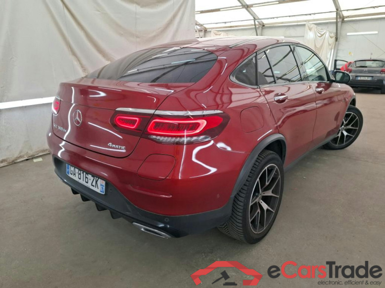 MERCEDES-BENZ GLC Coupe / 2019 / 5P / Coupé 2.0 GLC 300 DE AMG LINE 4MATIC #3