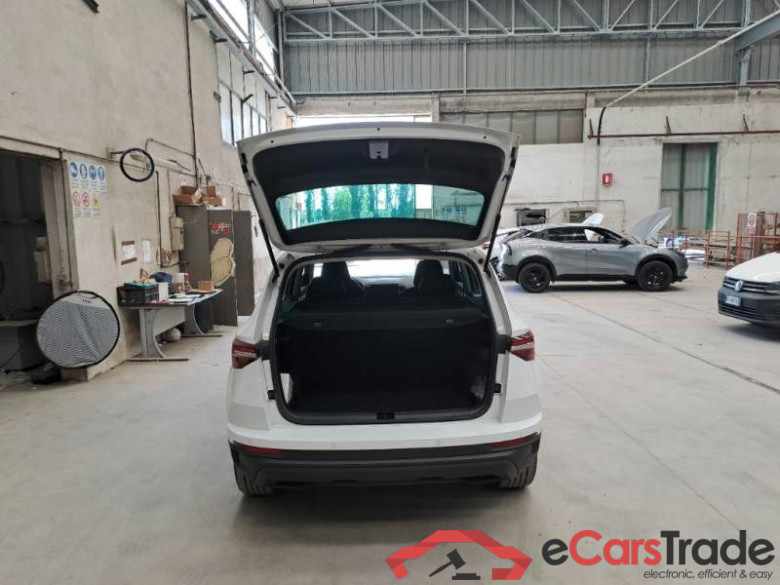 SKODA KAROQ / 2022 / 5P / SUV 2.0 TDI 110KW EVO SCR EXECUTIVE DSG 4X4 #5