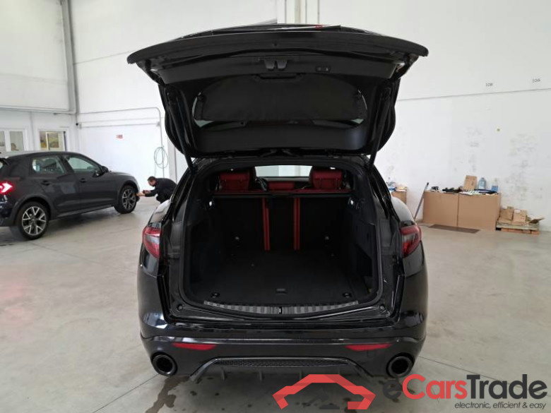 ALFA ROMEO STELVIO / 2017 / 5P / SUV 2.2 TD 210 CV VELOCE AT8 Q4 #5