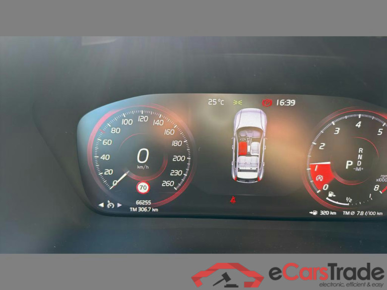 VOLVO XC40 1.5 T3 Momentum Pro Geartronic #6