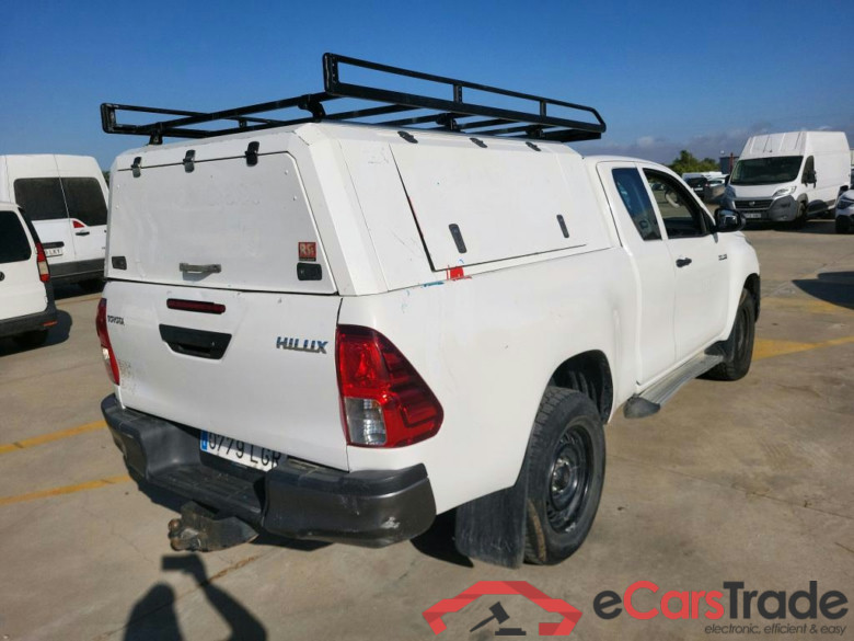 TOYOTA Hilux / 2016 / 2P / pickup 2.4 D-4D Cabina Extra GX #2