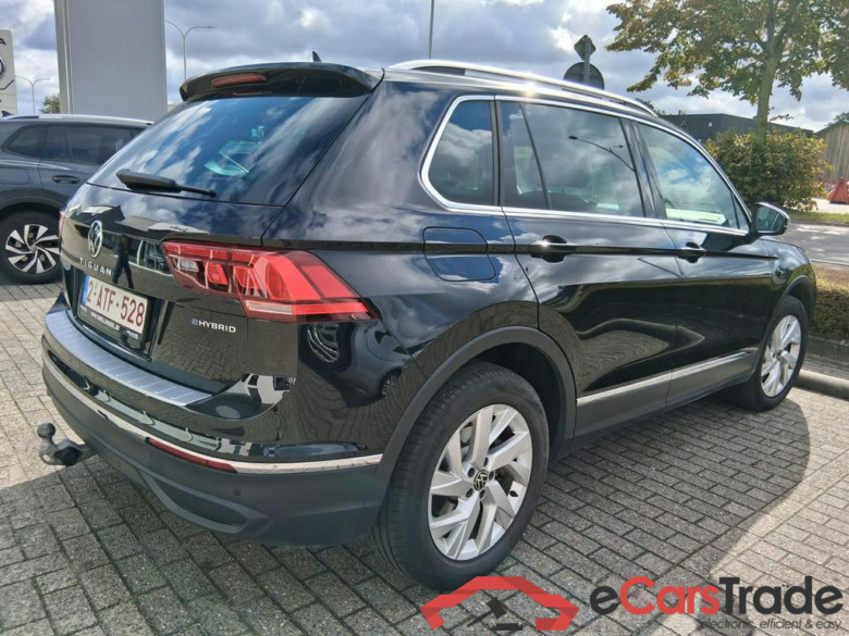 VOLKSWAGEN Tiguan eHybrid (PHEV) Tiguan eHybrid 1.4 Life Business OPF DSG (180 kW)