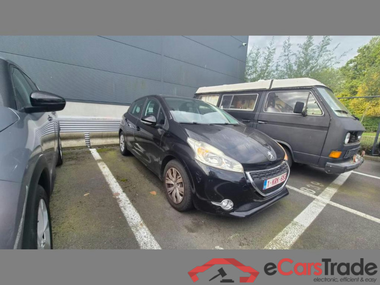 PEUGEOT 208 1.2i Active #2