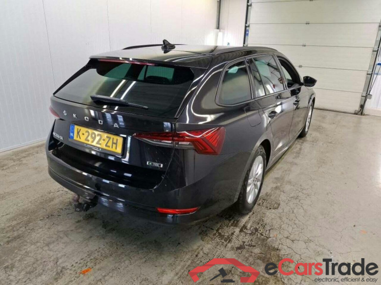 SKODA Octavia Combi 1.0 e-TSI Sport Bns #2