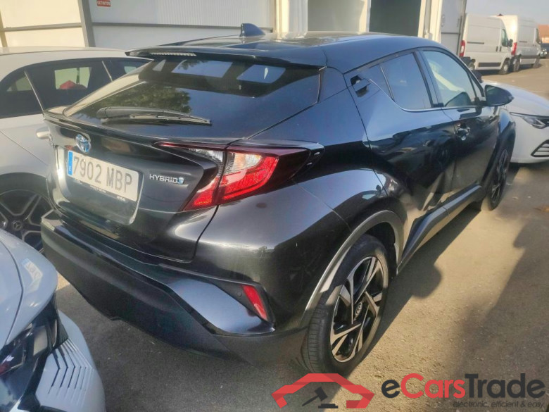 TOYOTA C-HR / 2019 / 5P / todoterreno 1.8 125H Advance #2