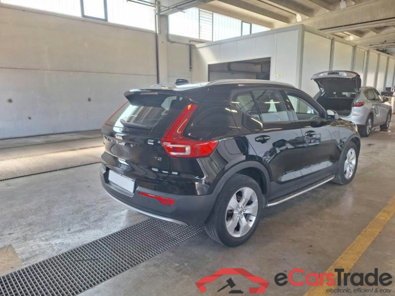 VOLVO XC40 / 2017 / 5P / Fuoristrada T2 automatico Momentum Pro N1 #2