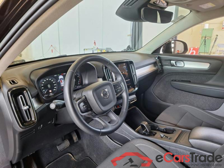 VOLVO XC40 / 2017 / 5P / Fuoristrada T2 automatico Momentum Pro N1 #3
