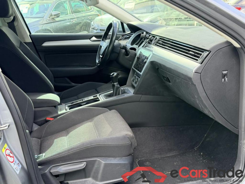 VOLKSWAGEN Passat Variant Dsl Passat SW 2.0 TDi SCR Comfortline (EU6.2) #6