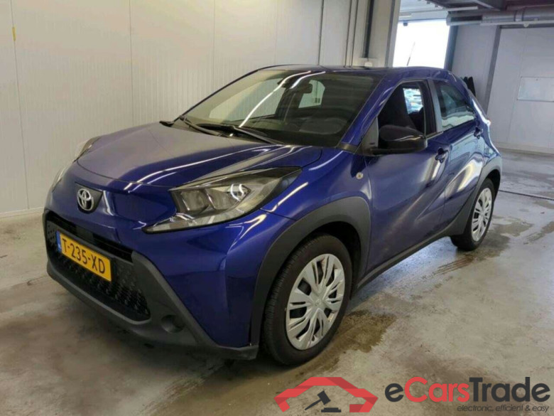TOYOTA Aygo X 1.0 VVT-i MT Play #1