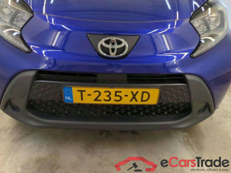 TOYOTA Aygo X 1.0 VVT-i MT Play #4