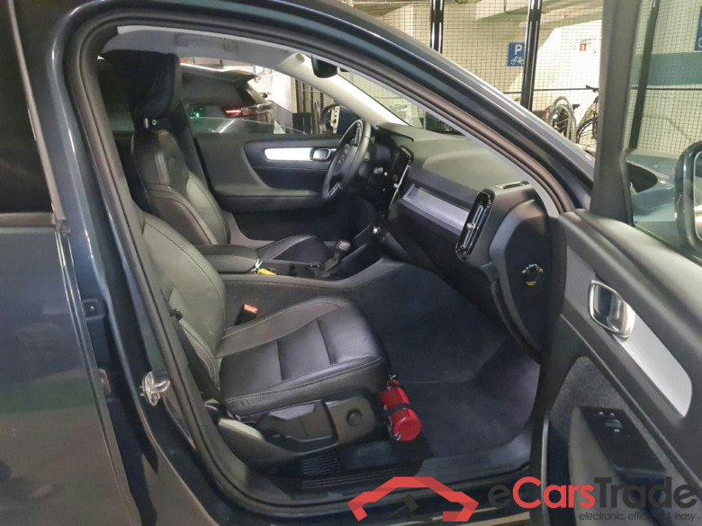 VOLVO - VOL XC40 D3 150PK Momentum Pro #3