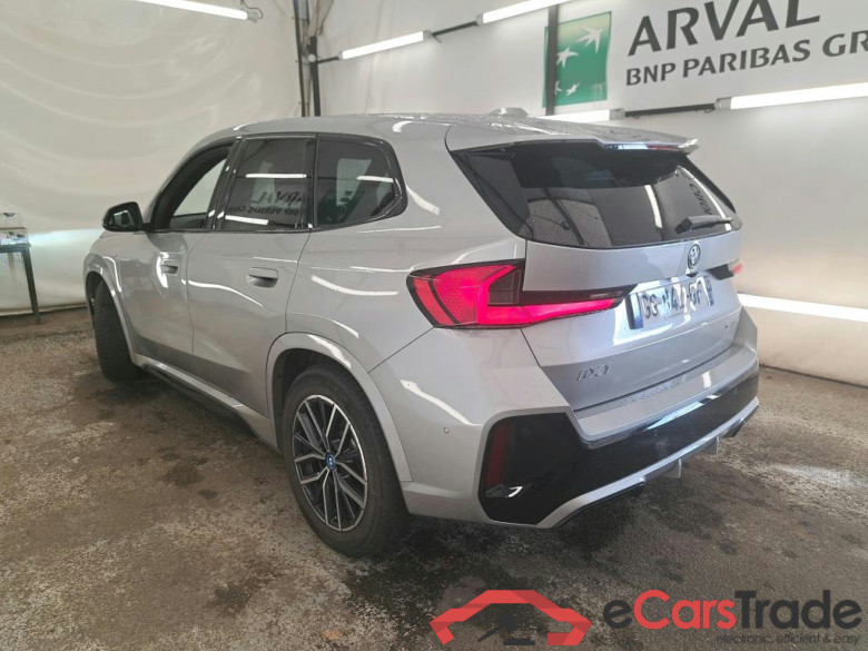 Série iX1 30 xDrive M Sport 64kWh BVA #3