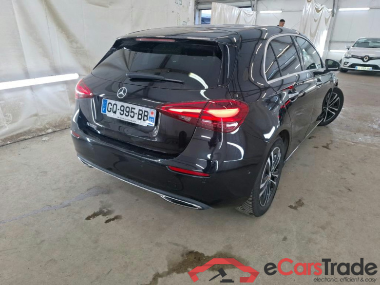 MERCEDES-BENZ Classe A Compact / 2022 / 5P / Berline A 200 Business Line 7G-DCT #3