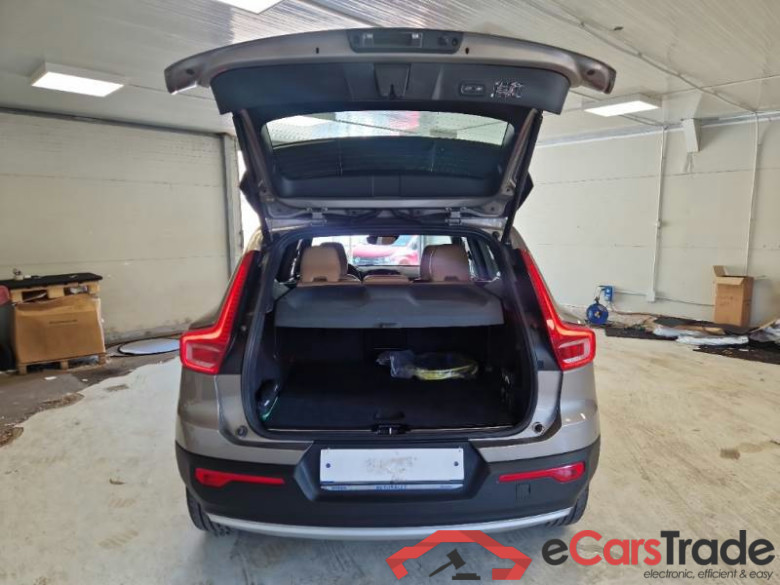VOLVO XC40 / 2017 / 5P / SUV (V.M.)T5 Plug-in Hybrid Recharge Inscr. #5