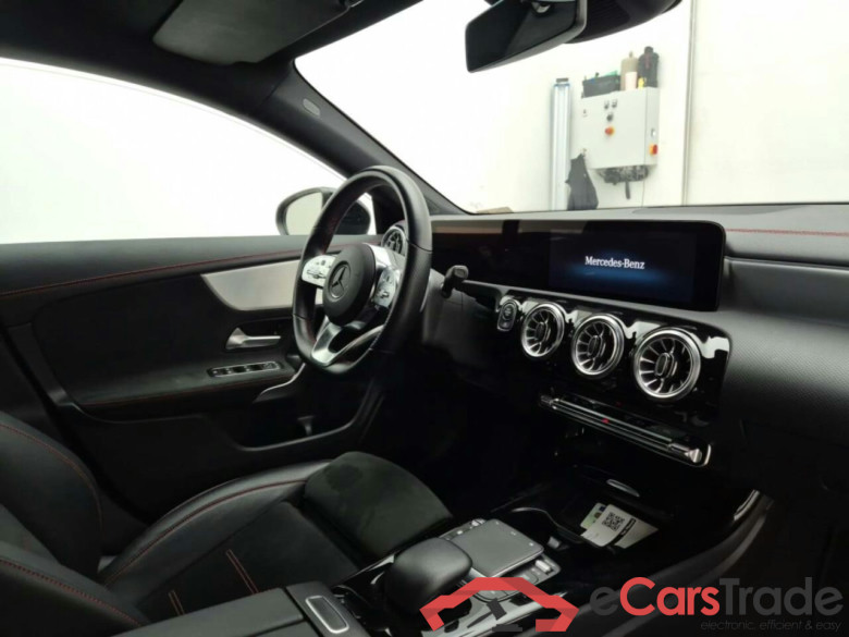 MERCEDES-BENZ CLA-klasse 180 AMG Line #3