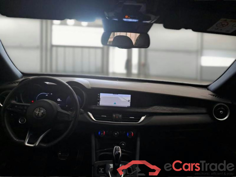 ALFA ROMEO STELVIO / 2017 / 5P / SUV 2.2 TD 160 CV SUPER AT8 RWD #3