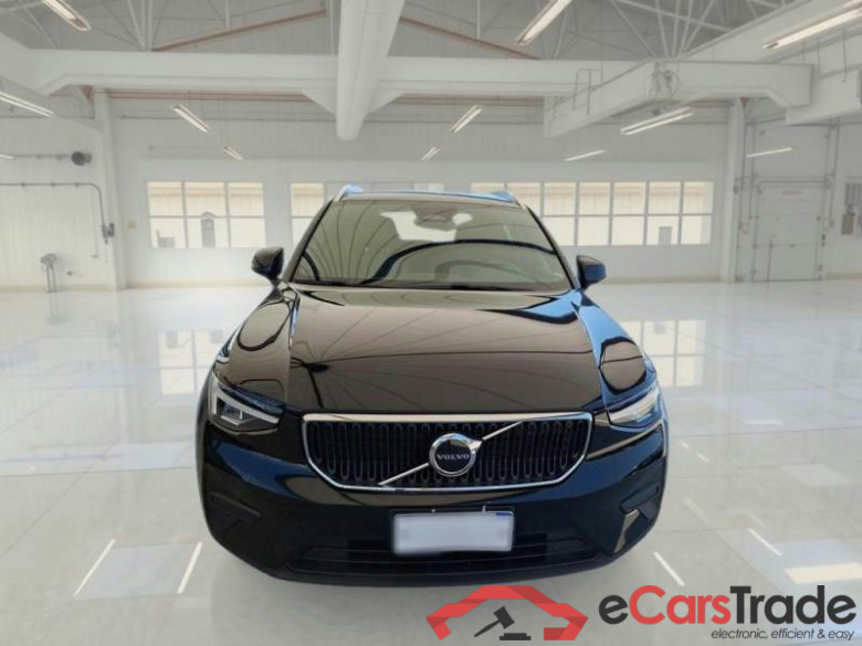 VOLVO XC40 / 2021 / 5P / SUV B3 AUTOMATICO CORE #6