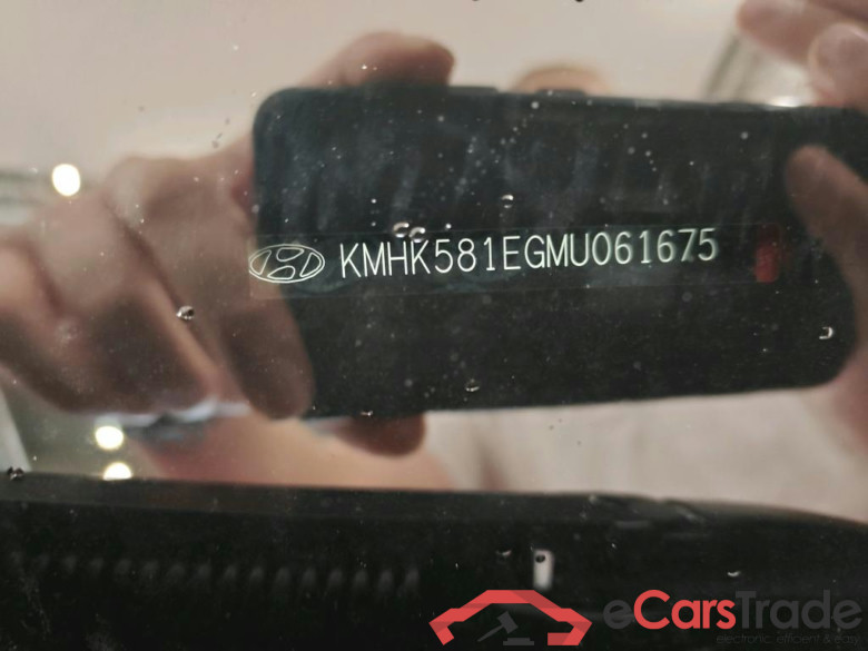Hyundai KONA 1.6 GDI HEV Premium 5d #6