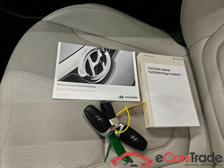 Hyundai Tucson 1.6 T-GDI PHEV Premium Sky 4WD Automaat 5d #4
