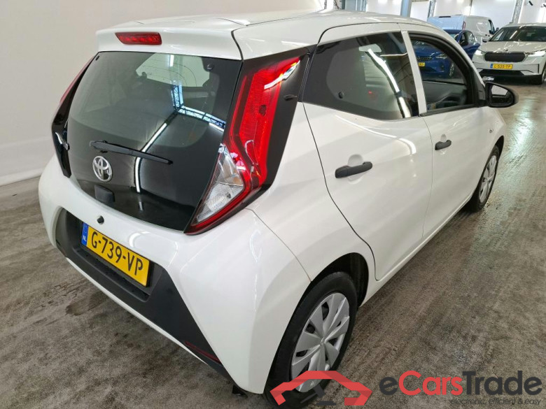 Toyota AYGO 1.0 VVT-i x-fun 5d #2