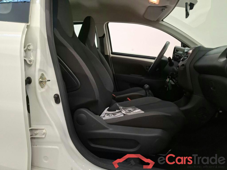 Toyota AYGO 1.0 VVT-i x-fun 5d #3