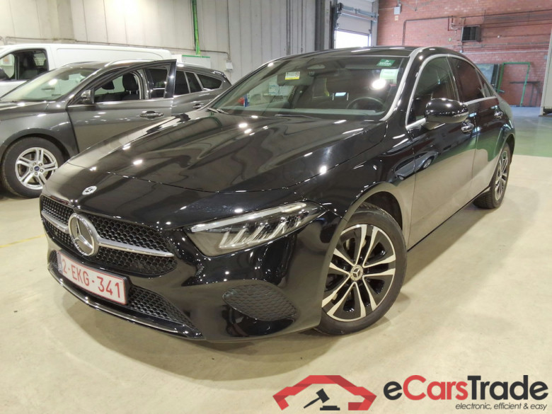 MERCEDES-BENZ A-CLASS LIMOUSINE 1.3 A 250 E BUSINESS SOLUTION DCT #1