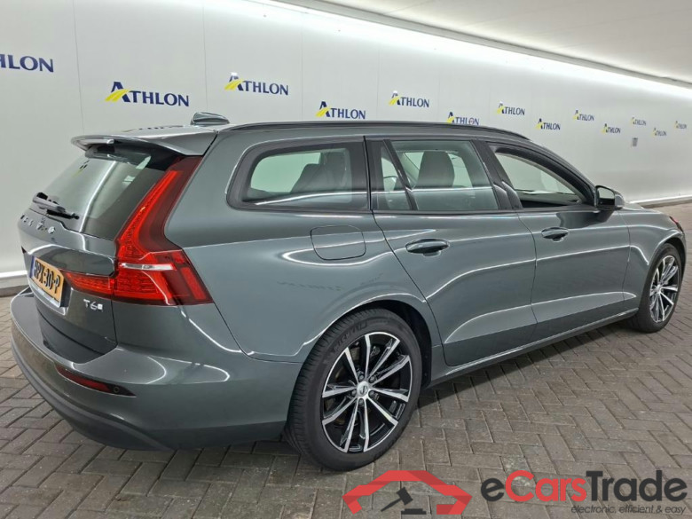 VOLVO V60 T6 AWD Plug-in Hybrid Core - Bright 5D 257kW #3