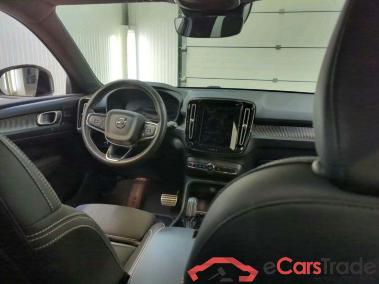 VOLVO XC40 Recharge P8 AWD RDes #3