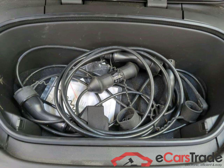 VOLVO XC40 Recharge P8 AWD RDes #6