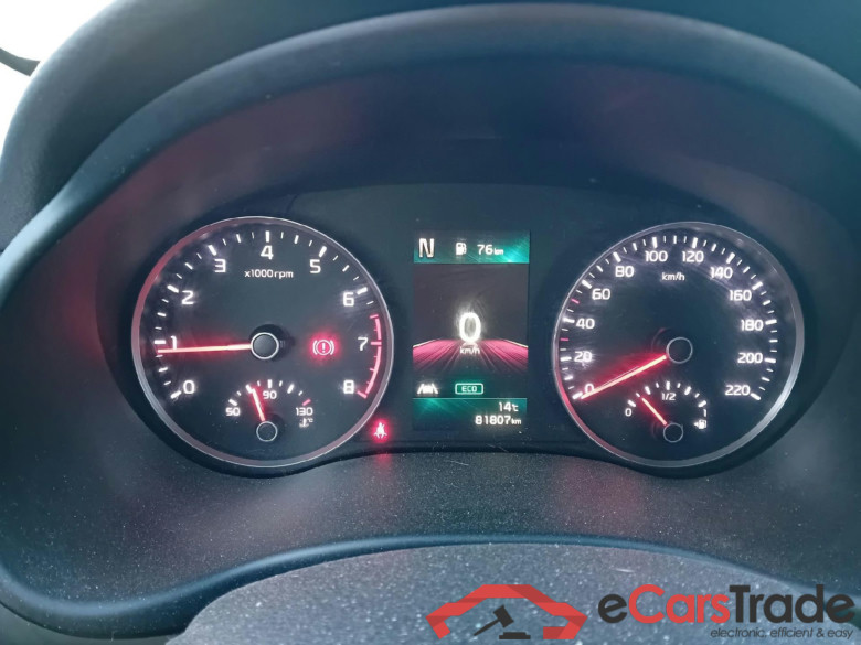 KIA Stonic / 2017 / 5P / todoterreno 1.0 T-GDi 88kW (120CV) MHEV iMT Drive #4