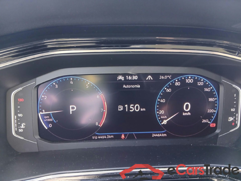 VOLKSWAGEN T-Cross / 2018 / 5P / todoterreno Sport 1.0 TSI 81kW (110CV) DSG #4
