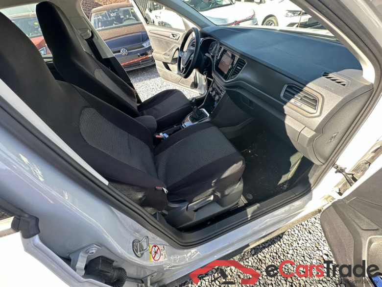 VOLKSWAGEN T-Roc T-Roc Style 1.0 TSI 85 kW (115 ch) 6 vitesses manuel #2