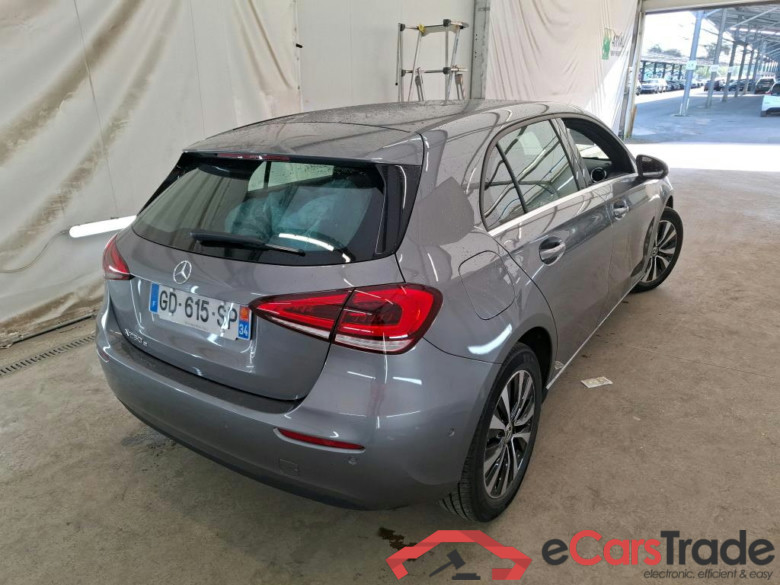 MERCEDES BENZ Classe A Compact 2018 5P Berline A 250 e Business Line 8G DCT #4