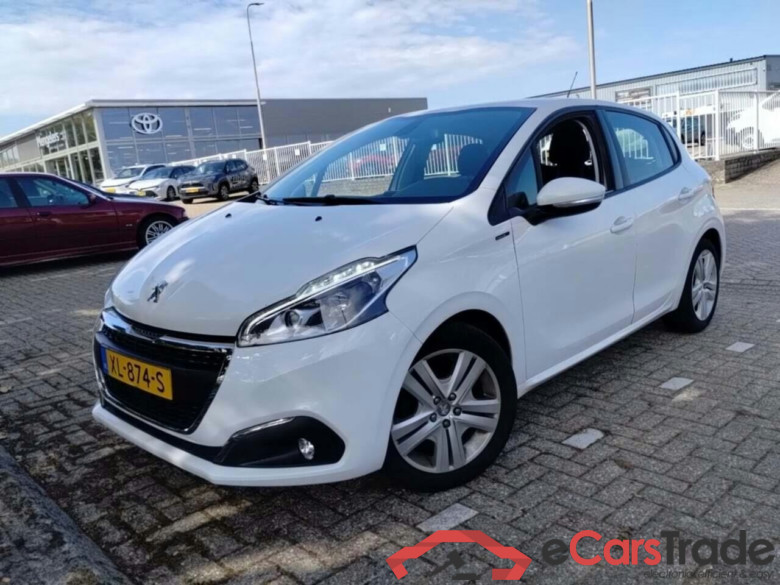 PEUGEOT 208 1.2 PureTech Signature