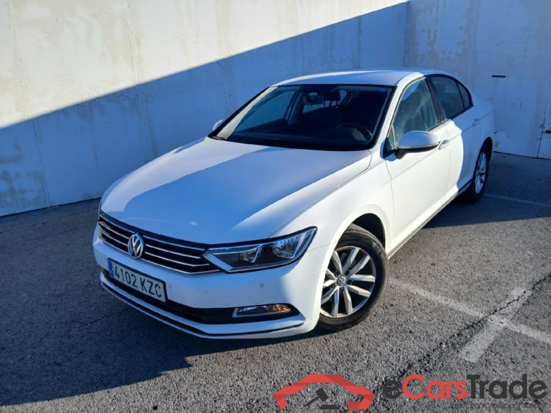 VOLKSWAGEN Passat / 2014 / 4P / sedán Edition 2.0 TDI 110kW (150CV) #1