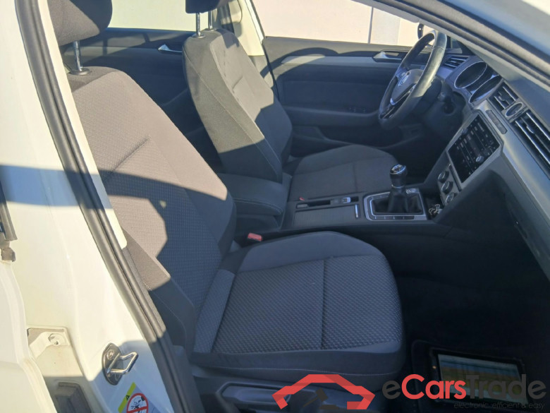 VOLKSWAGEN Passat / 2014 / 4P / sedán Edition 2.0 TDI 110kW (150CV) #6