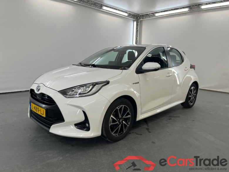 TOYOTA Yaris 1.5 Hybrid Dynamic #1