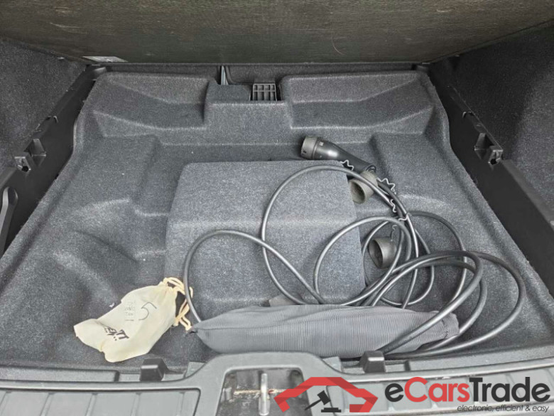 Volvo XC40 (2017->) DE - SUV5 T4 Twin Engine 2WD PHEV EU6d, Core, (Facelift) 2022 - 2022 #4