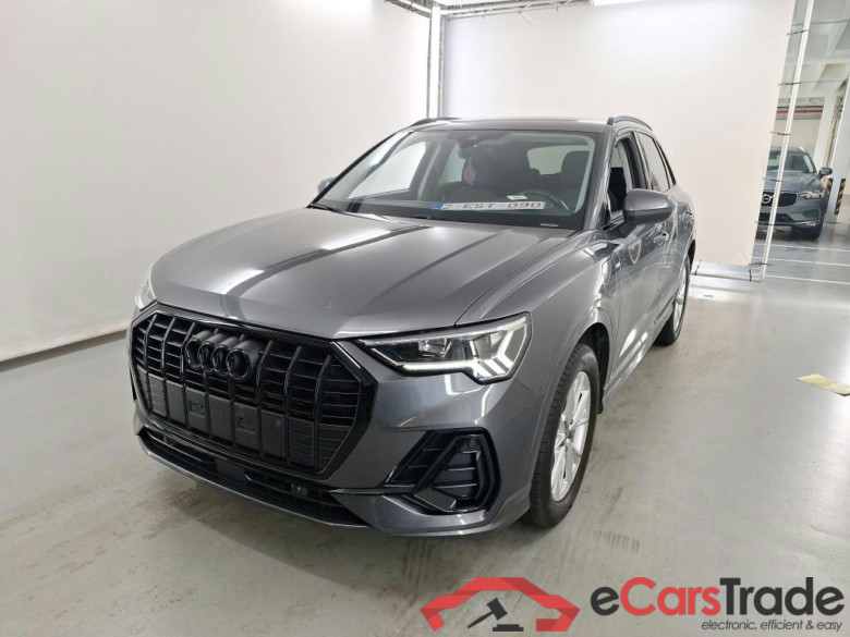 AUDI Q3 1.4 45 TFSI E S TRONIC S LINE #1
