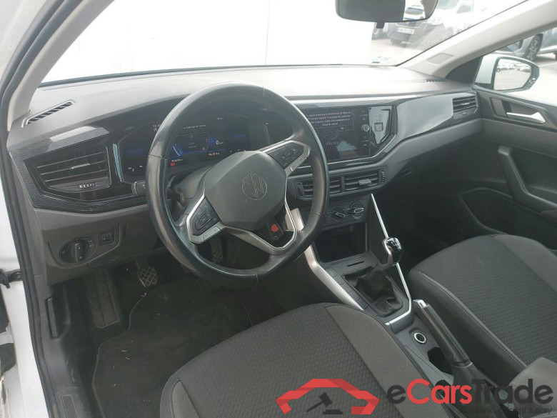 VOLKSWAGEN Polo / 2021 / 5P / berlina con portón Life 1.0 TSI 70kW (95CV) #2