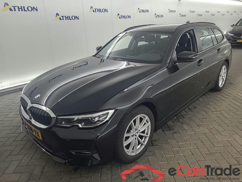 BMW 3-serie Touring 318dA Business Edition 5D 110kW #1