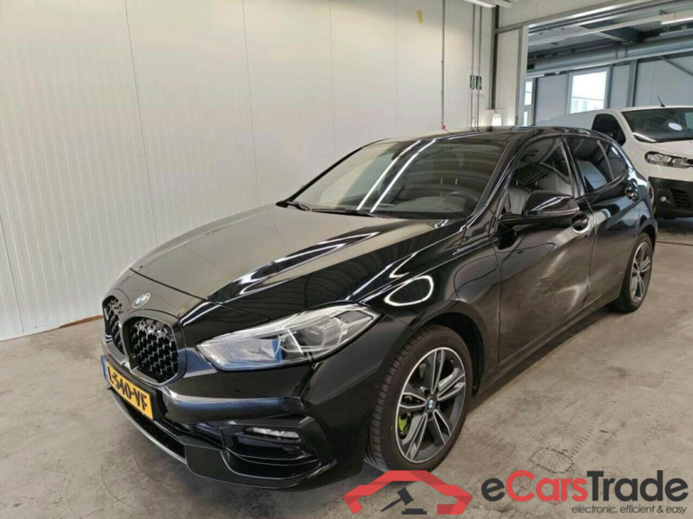 BMW 1-serie 118i Bns Edition #1