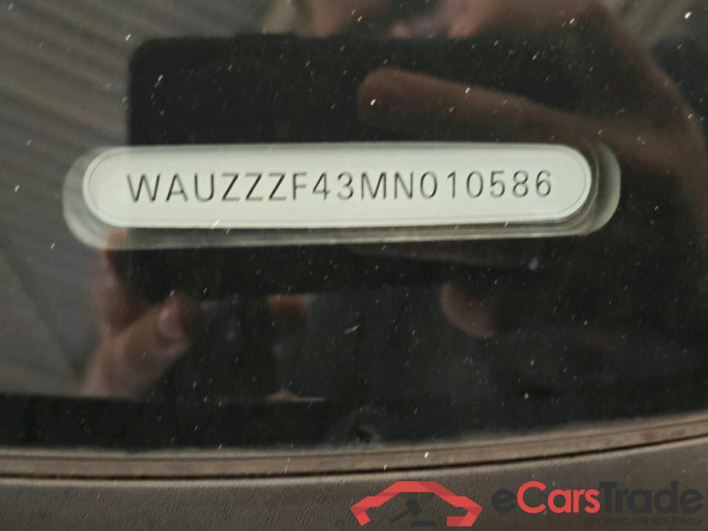 Audi A4 Limousine 35 TFSI S tronic S Edition 4d #6